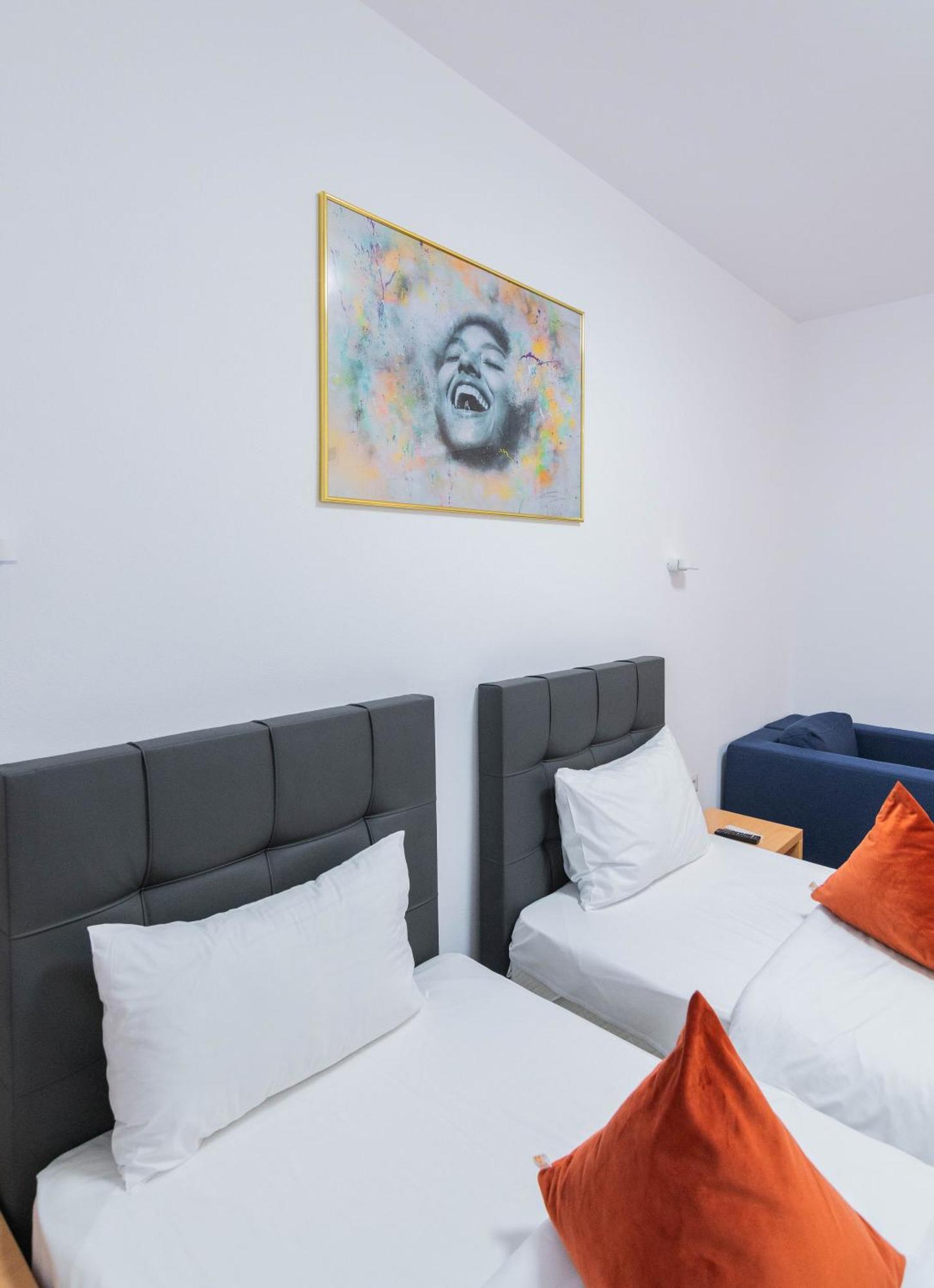 Hotel Urban Baia Mare Exterior photo